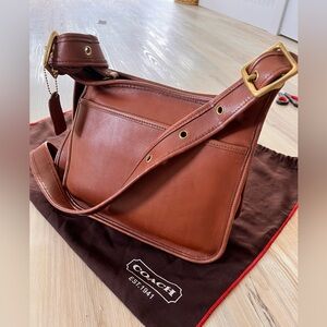Vintage coach crossbody brown mahogany # 9966